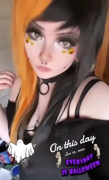 @Graveyardbabe1031
