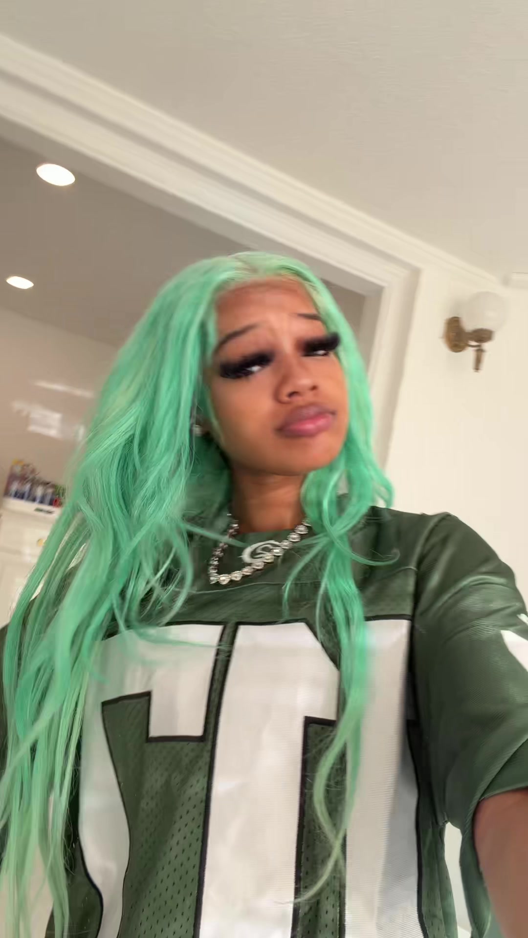 @Farahheartss