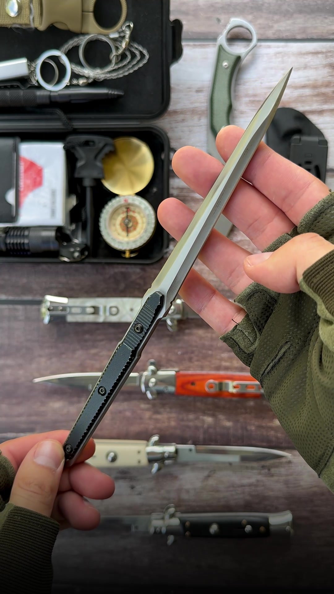 @survival.knives