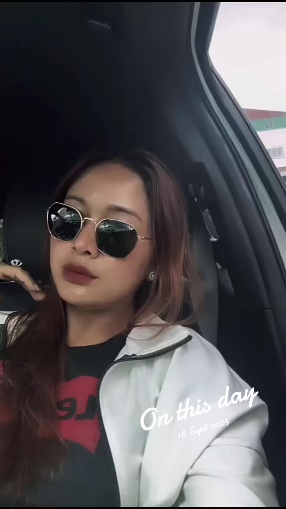 @Lucyya
