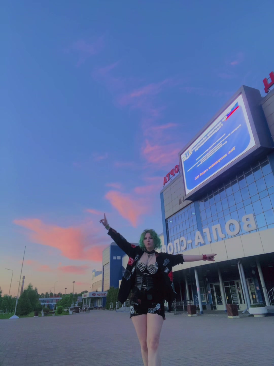 @жена Итачи и ещё 88 мужей 🎸🎚