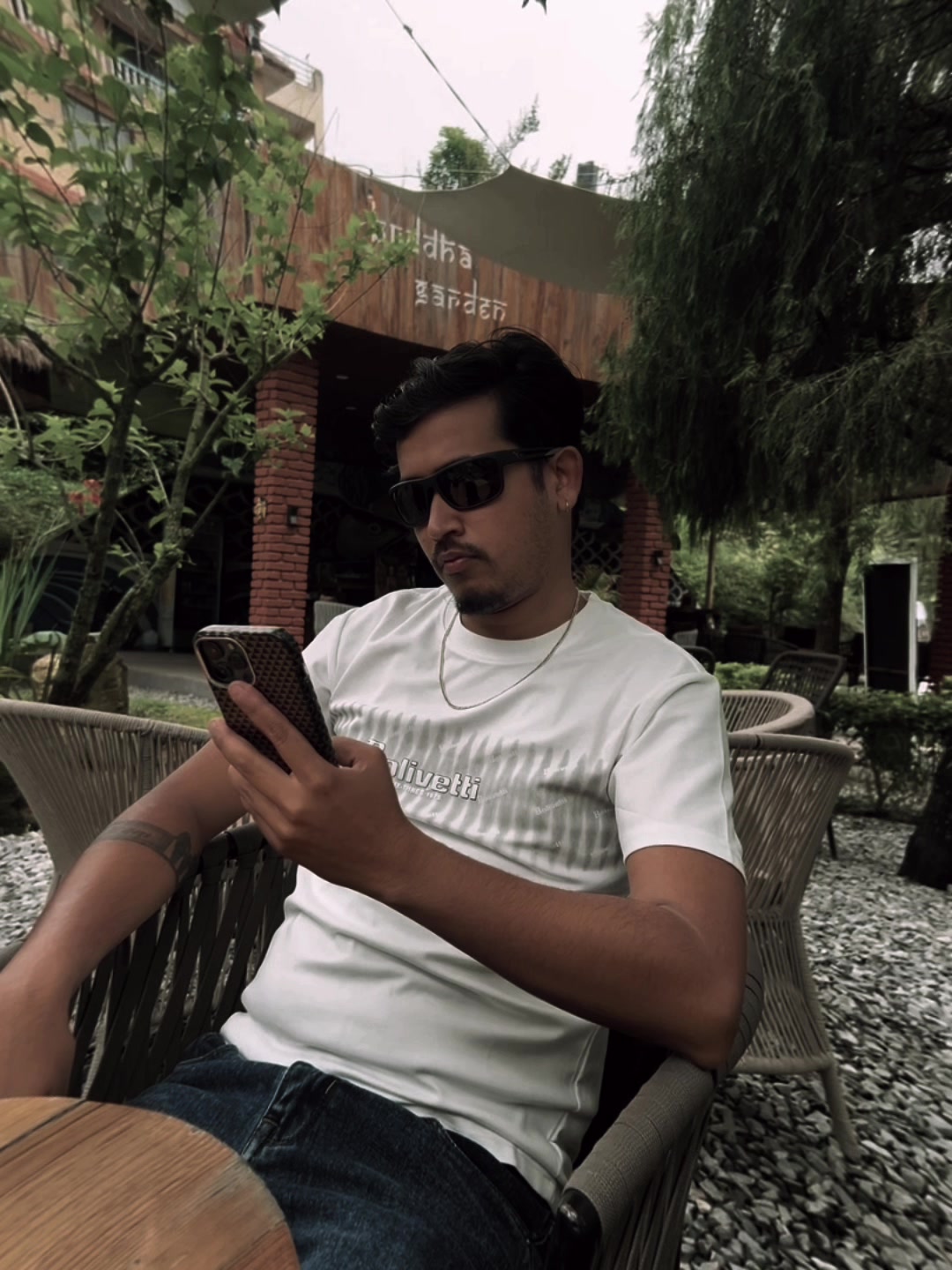 @Niraj Luitel(चरि भाइ)