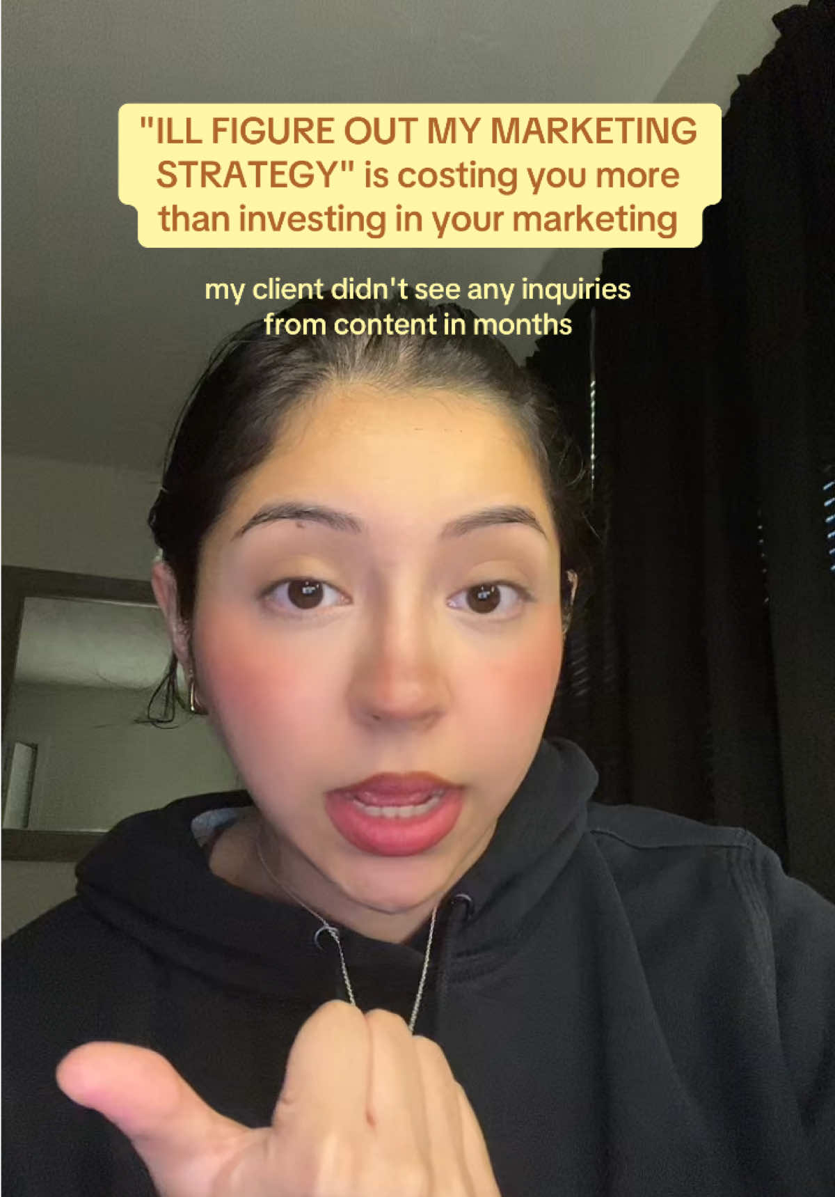 @Vanessa ➺ Marketing + Content