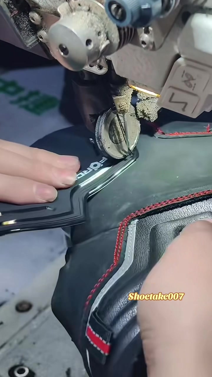 @SHOETAKE
