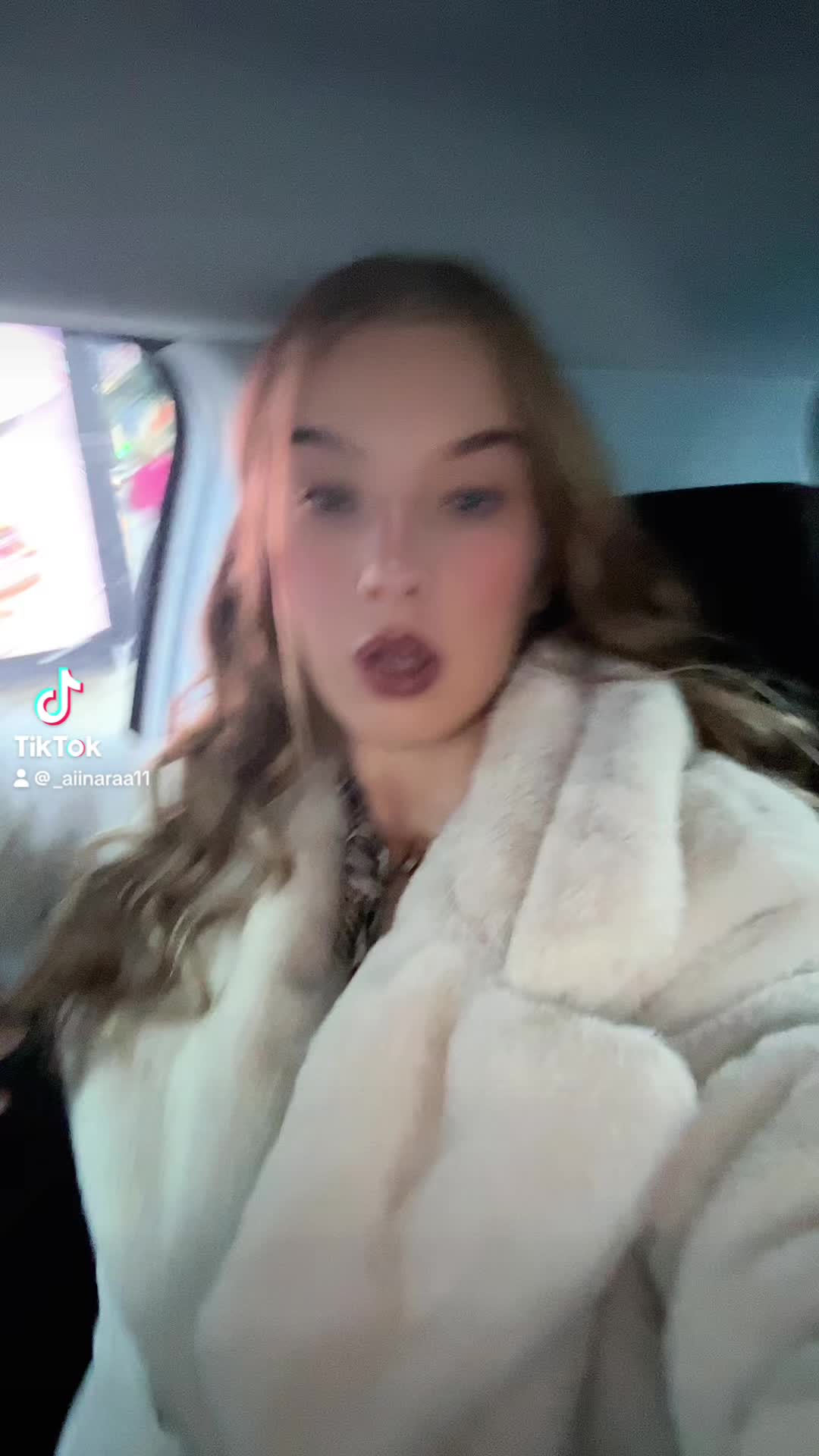 @_ainara11