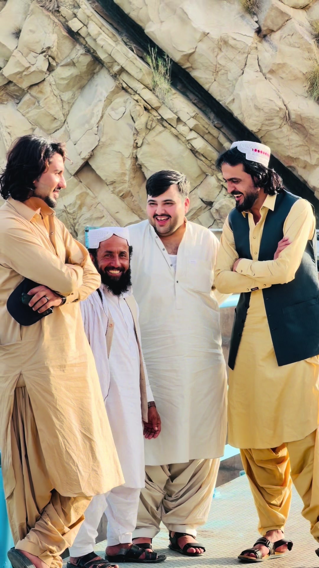 @꧁🇦🇫𝒦𝒽𝒶𝓃 𝐻𝒶𝓆yar🇦🇫꧂