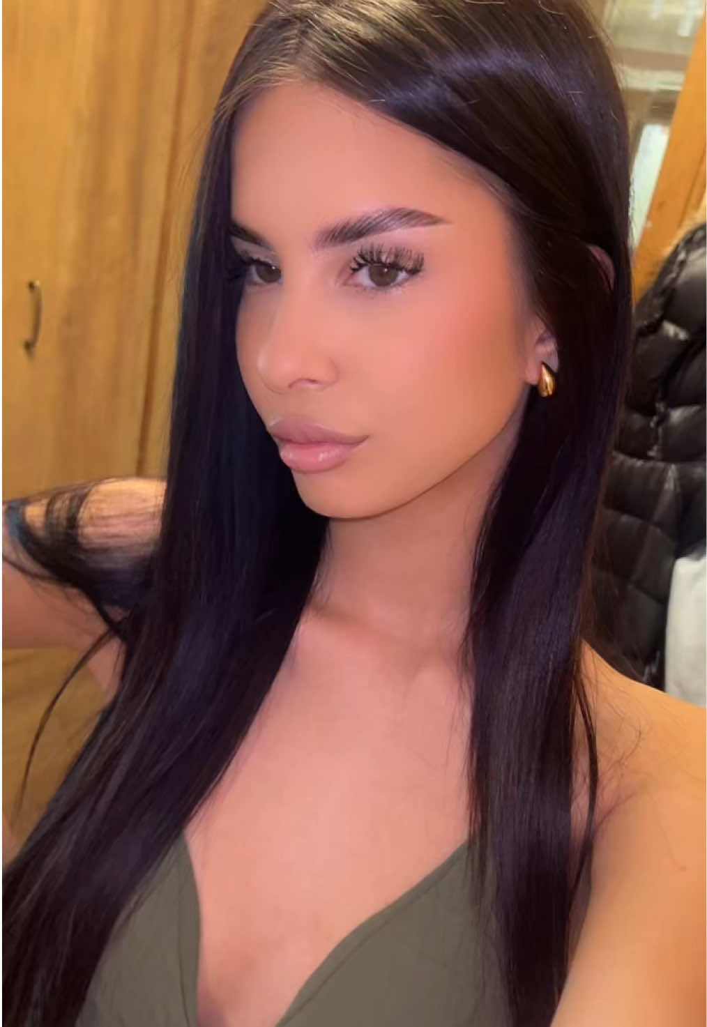 @𝐓