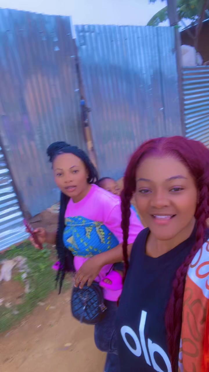 @Déborah Débon 🙏🙏💋💋👭