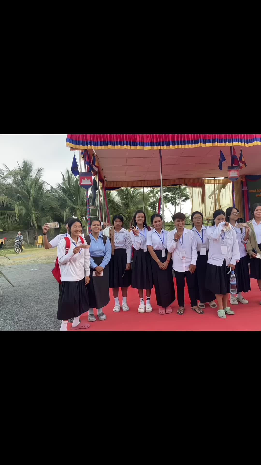 @បរិភោគផ្កាឈូក💅🙆♀️
