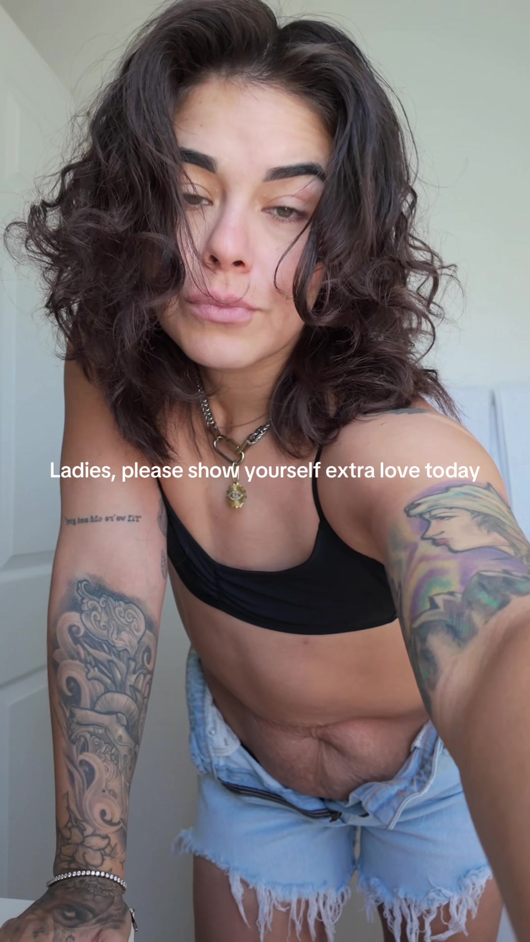 @Theebooblessbabe