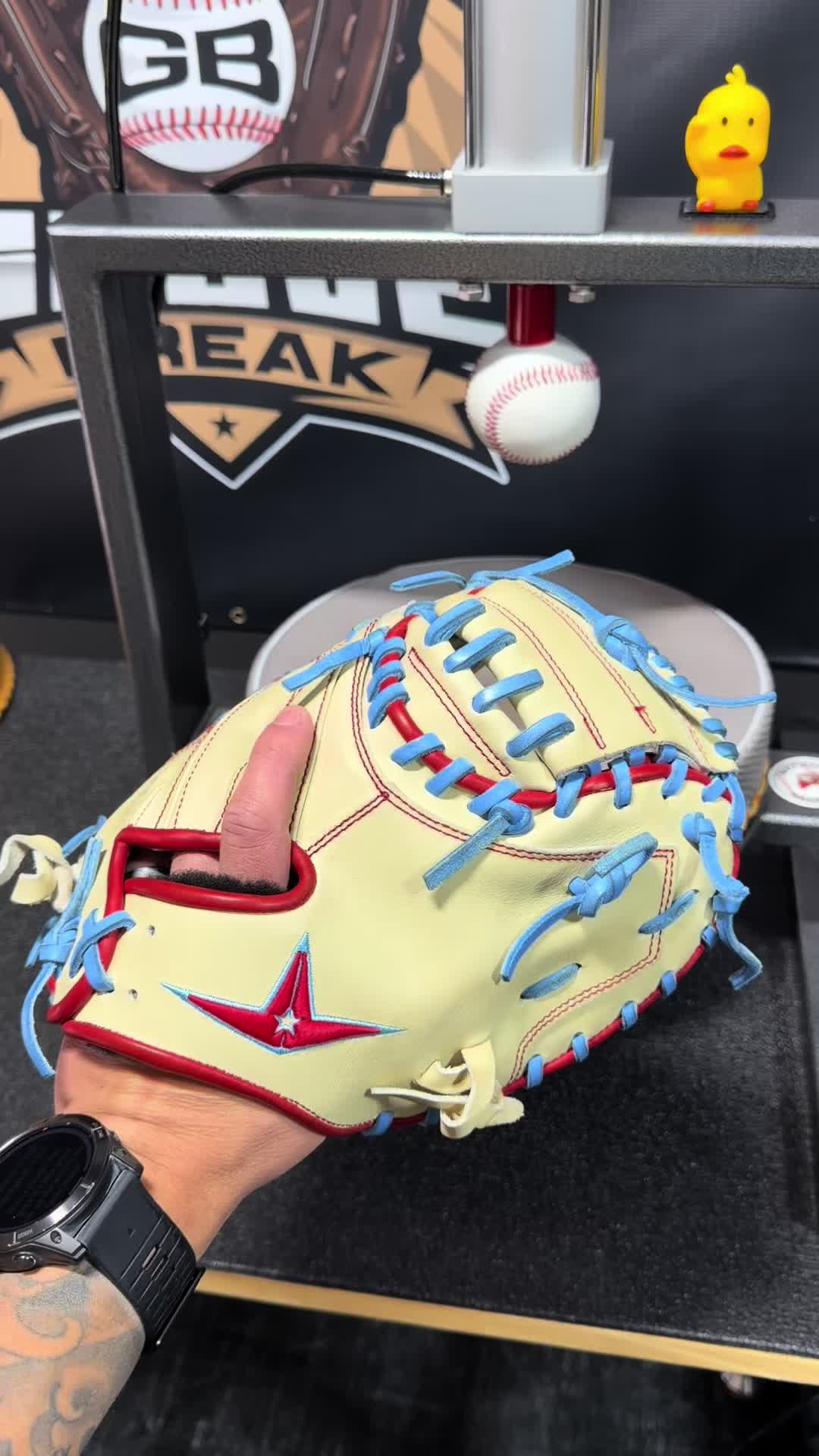 @Glove Break