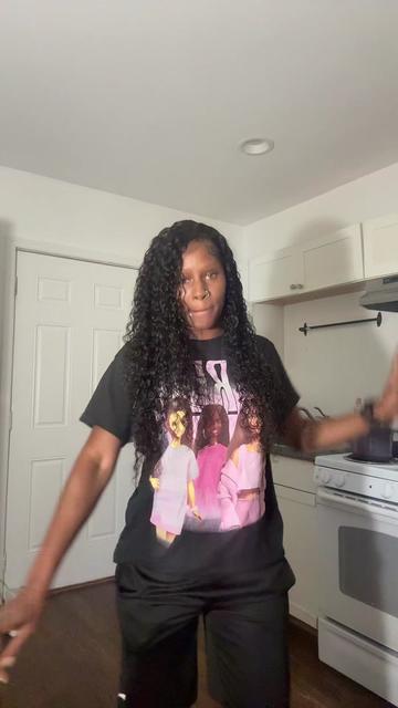 @LADYMOBB_