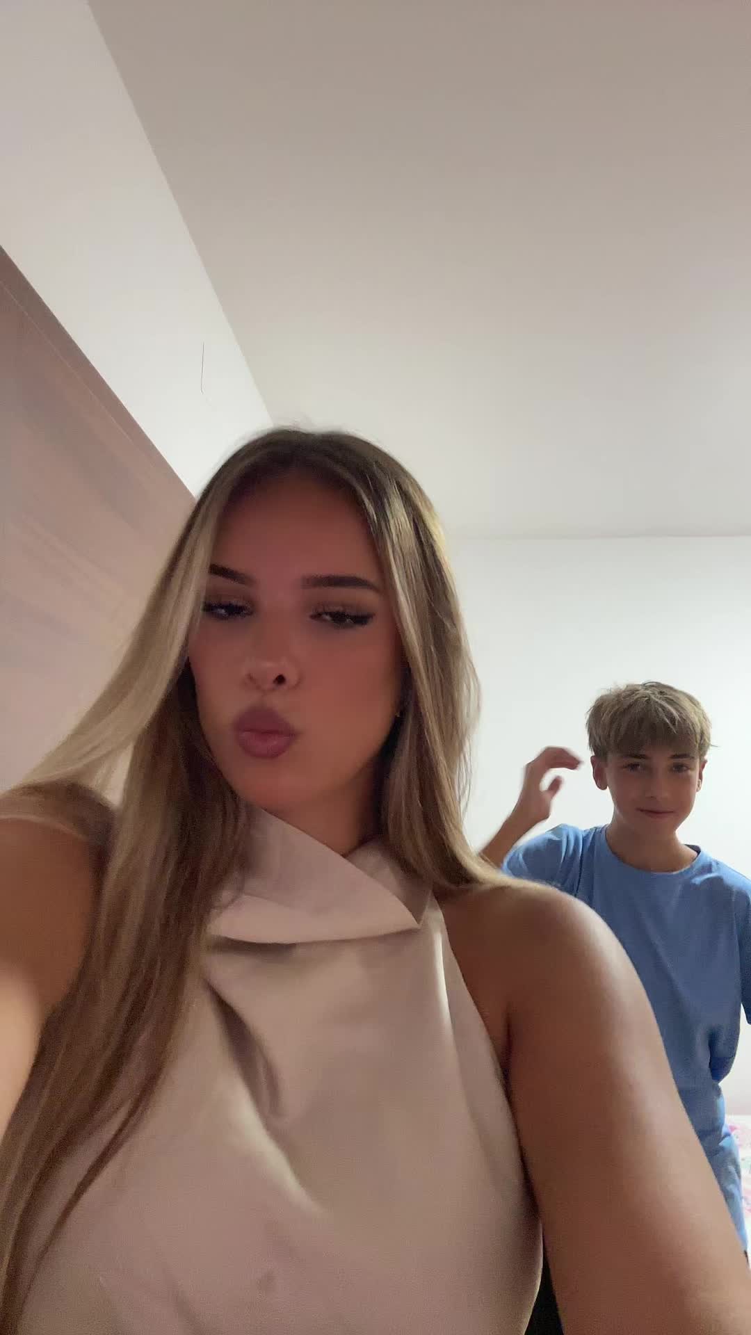 @𝒯🪽