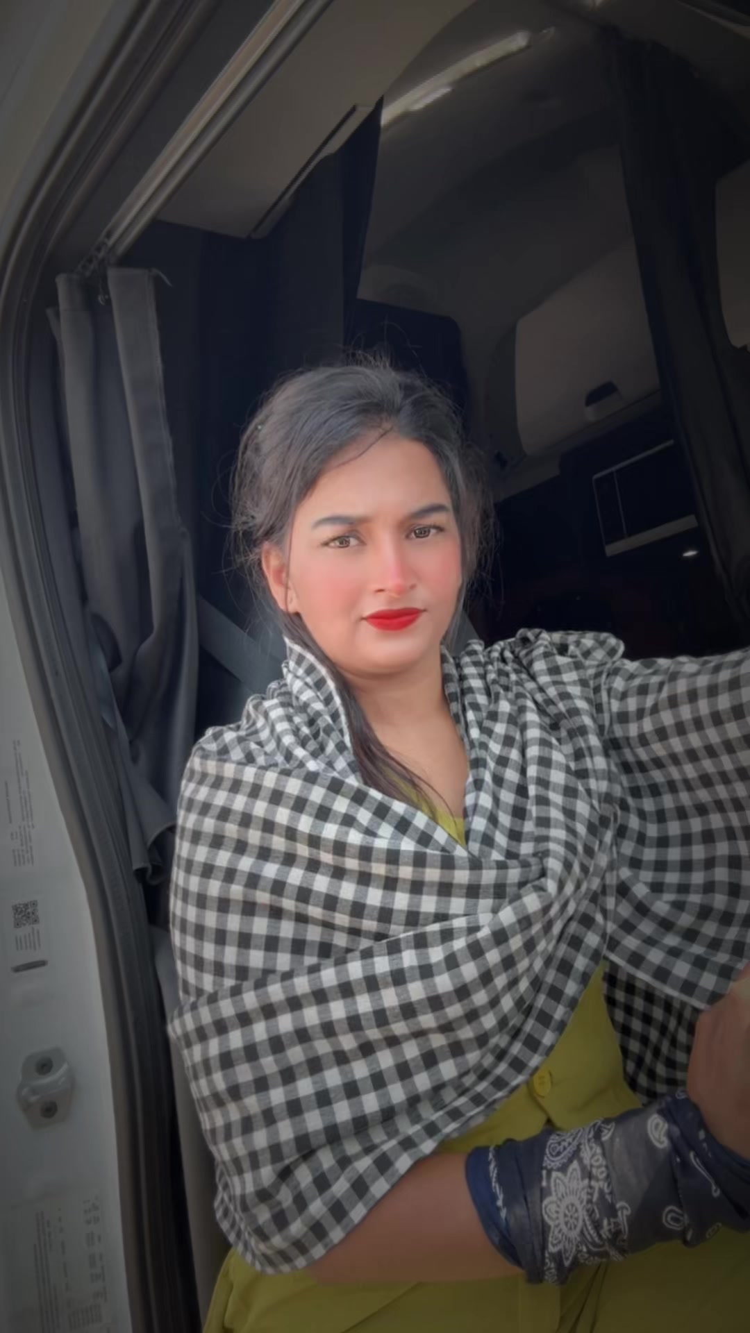 @Officialjeeti