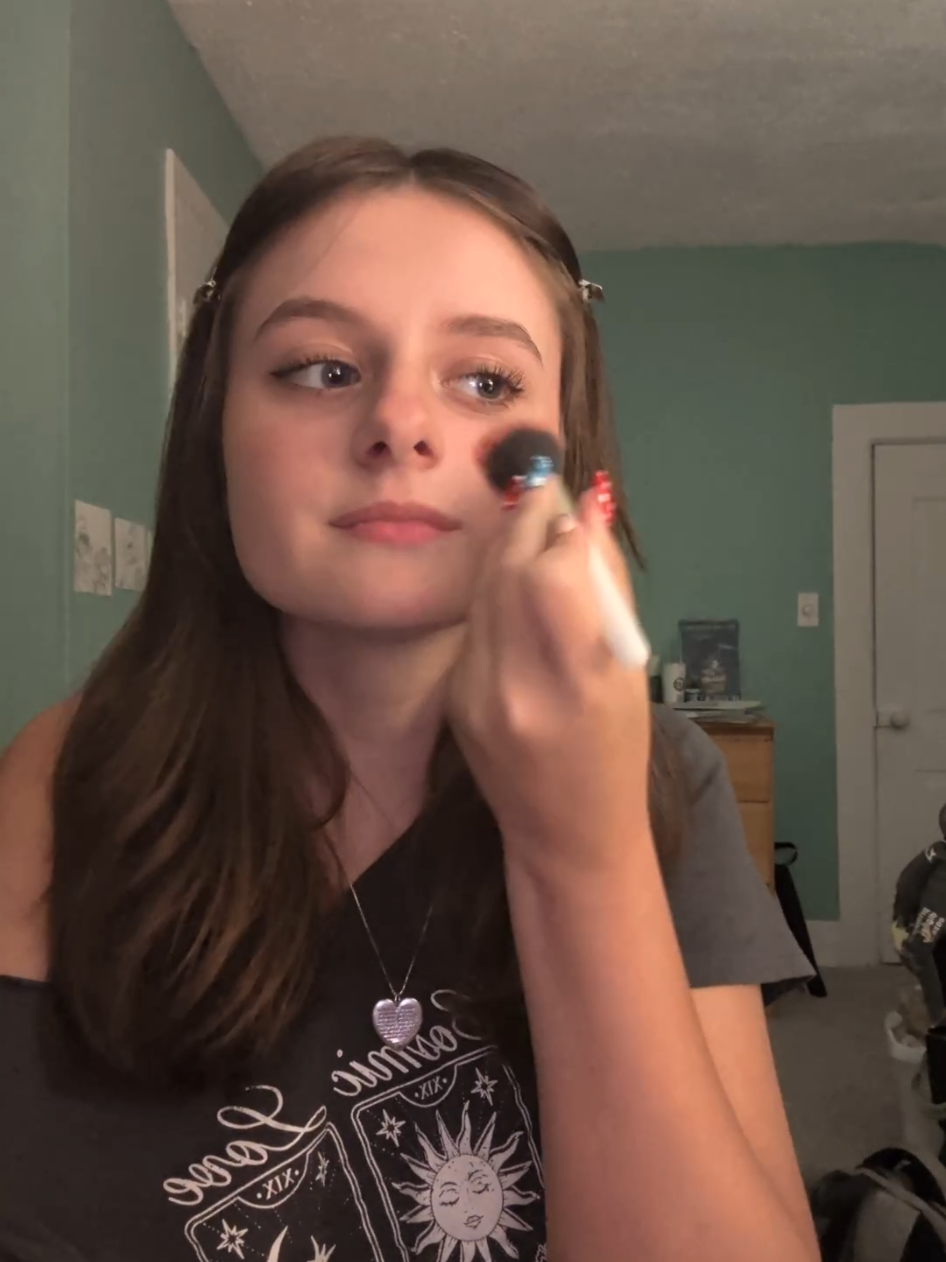 @ItsAbigailOfficial