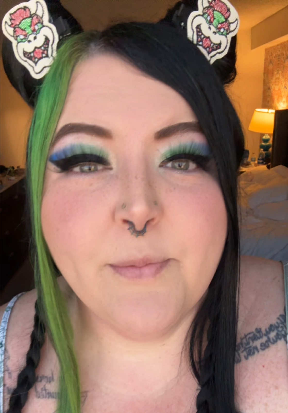 @Curvyhorror