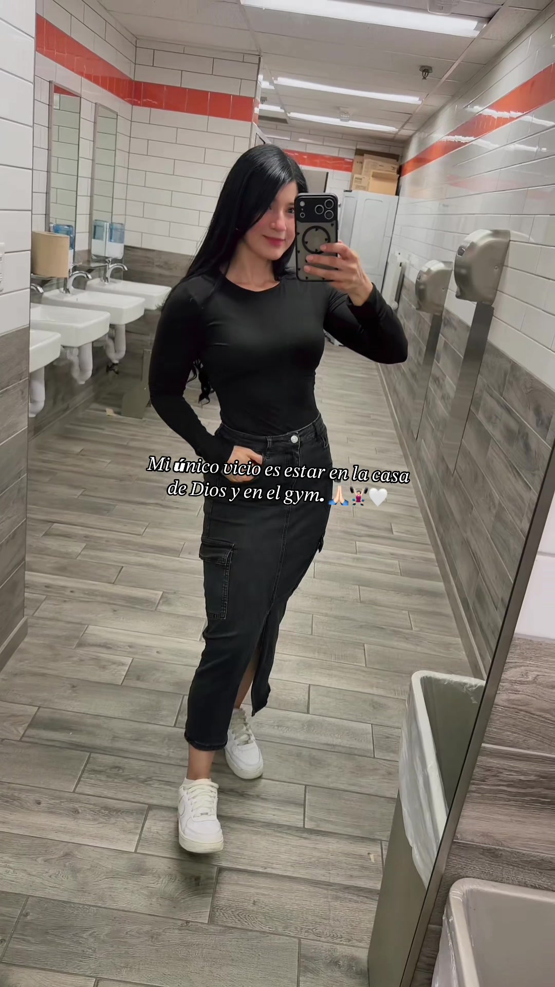 @𝐒𝐲𝐥𝐯𝐢𝐚 𝐑𝐞𝐲𝐞𝐬 ✨