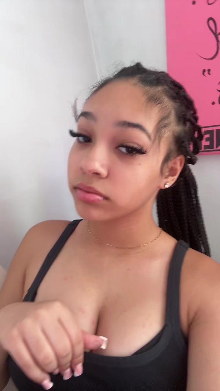 @Amiya Simmone