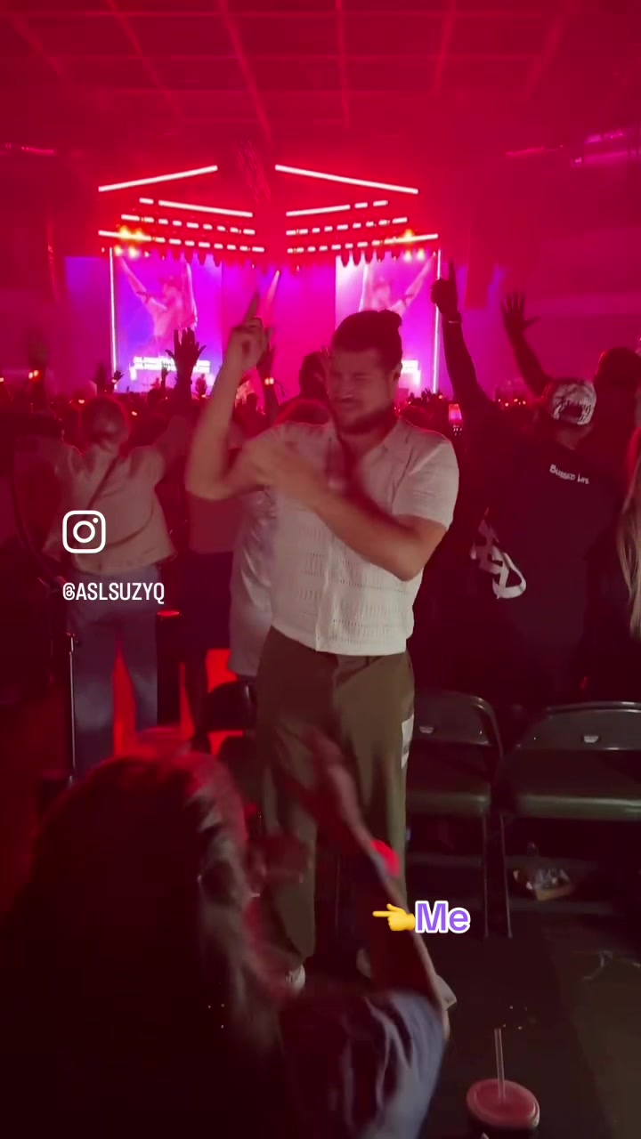 @Deaf Warrior/ASLSuzyQ🤟🏼