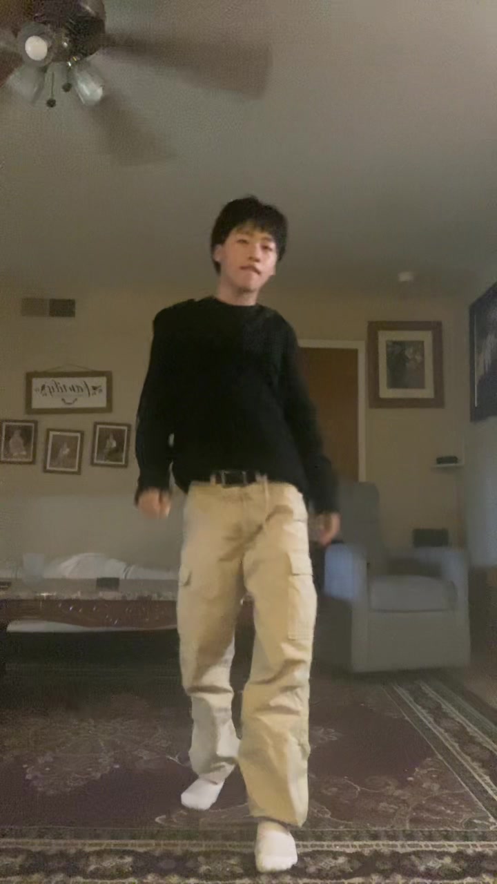 @ℰ .