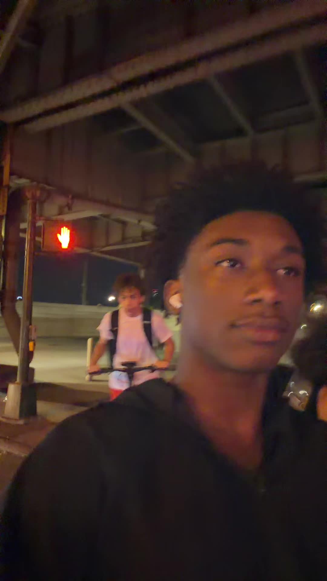 @iseezayy