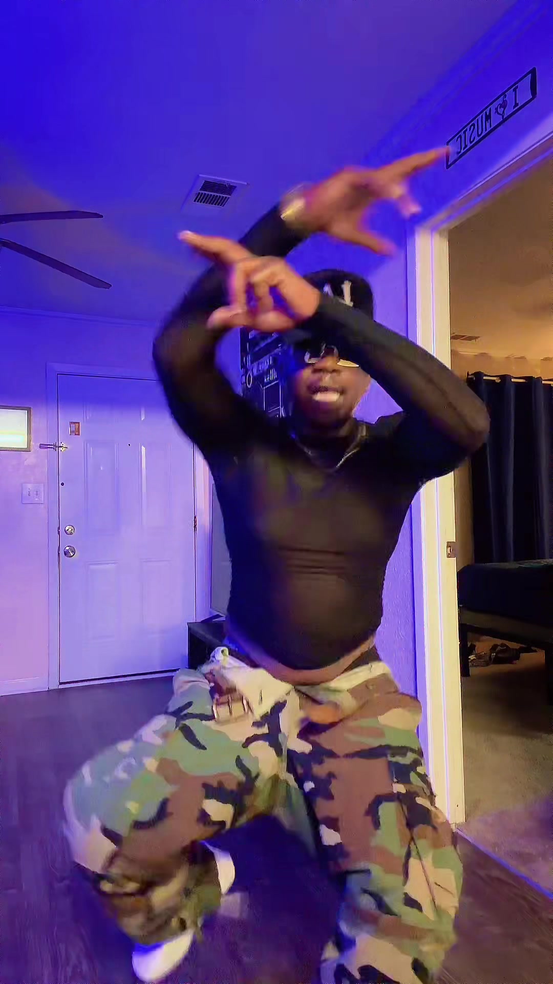 @larailthedancer