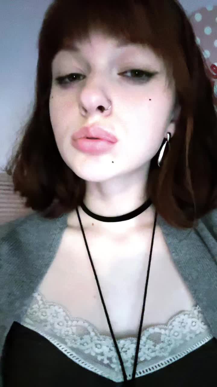 @v <3