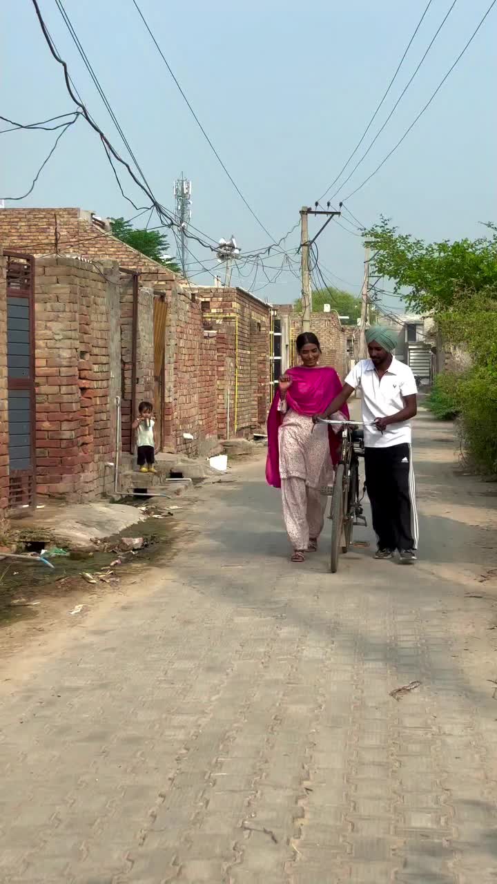 @Yeh Kali Kali ankhe 👀