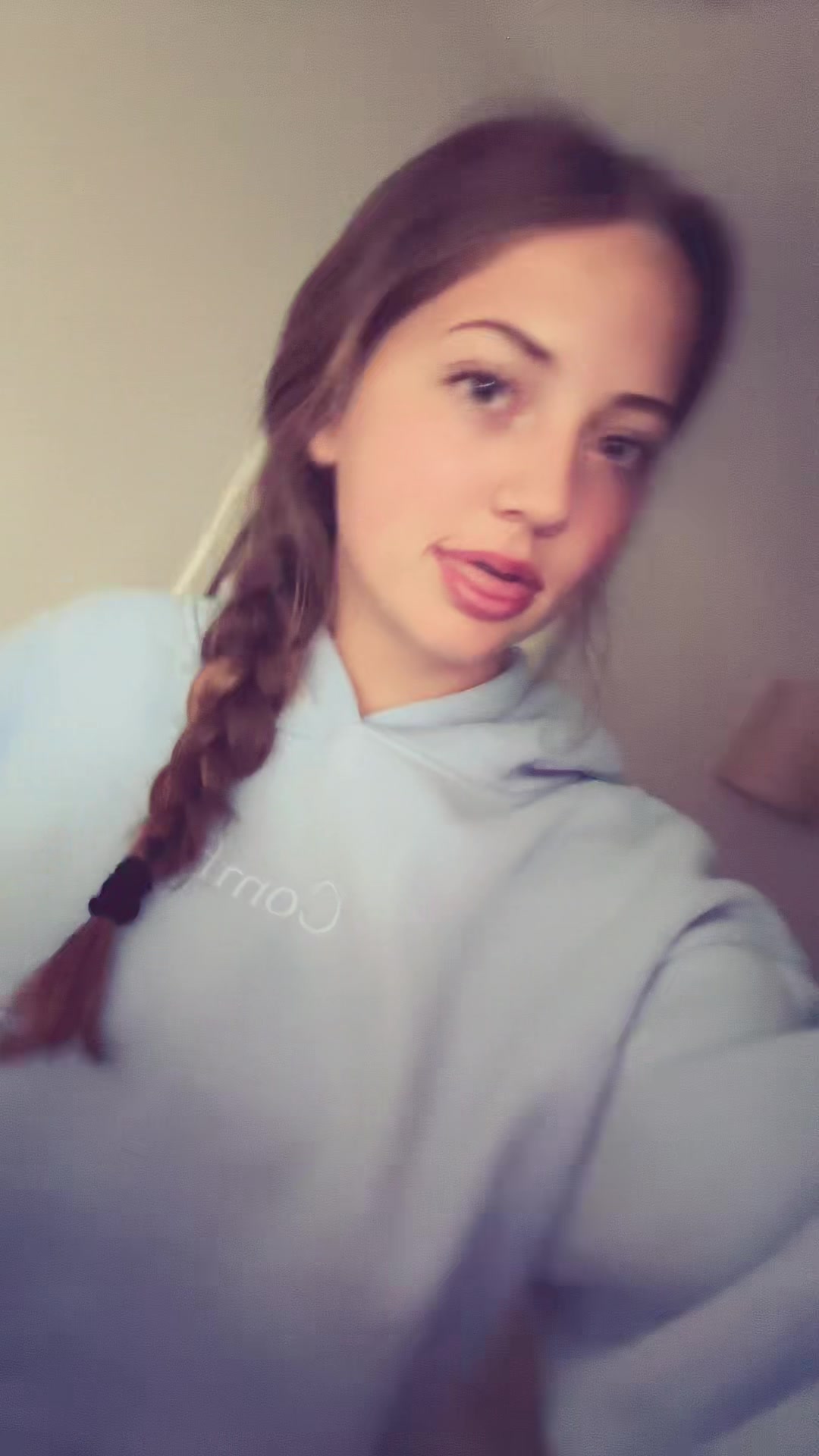 @🥹