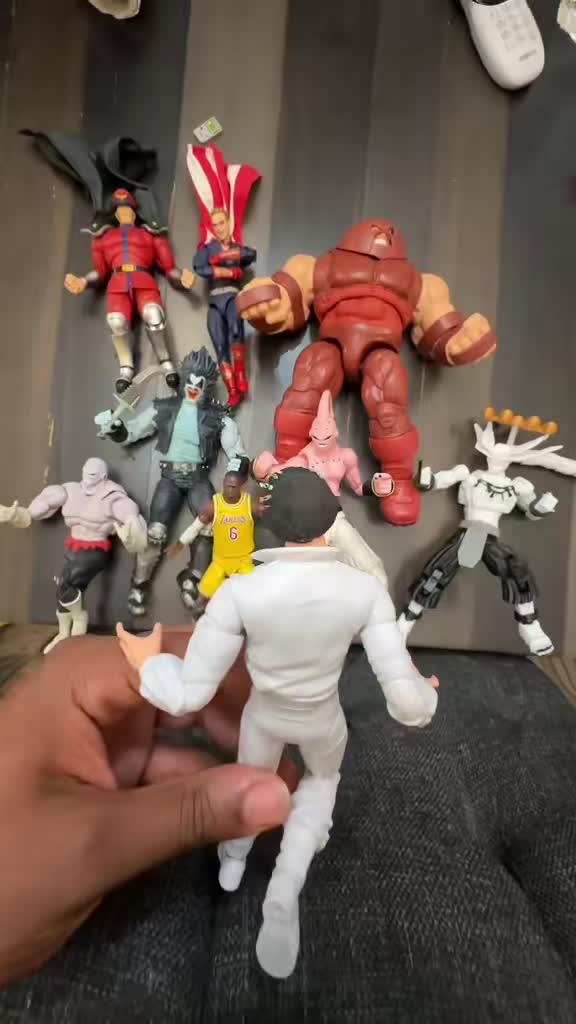 @Figures Everywhere