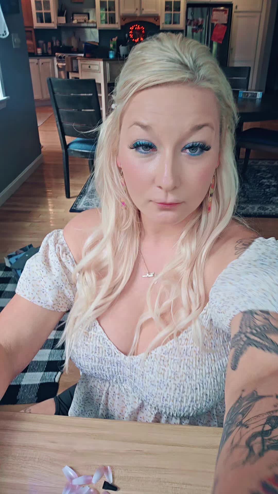 @ashleywhat