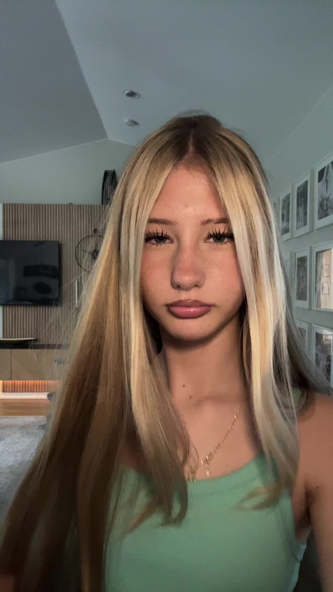@isabella dimov
