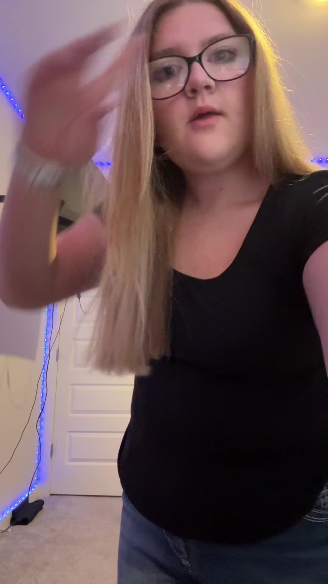 @Isabella