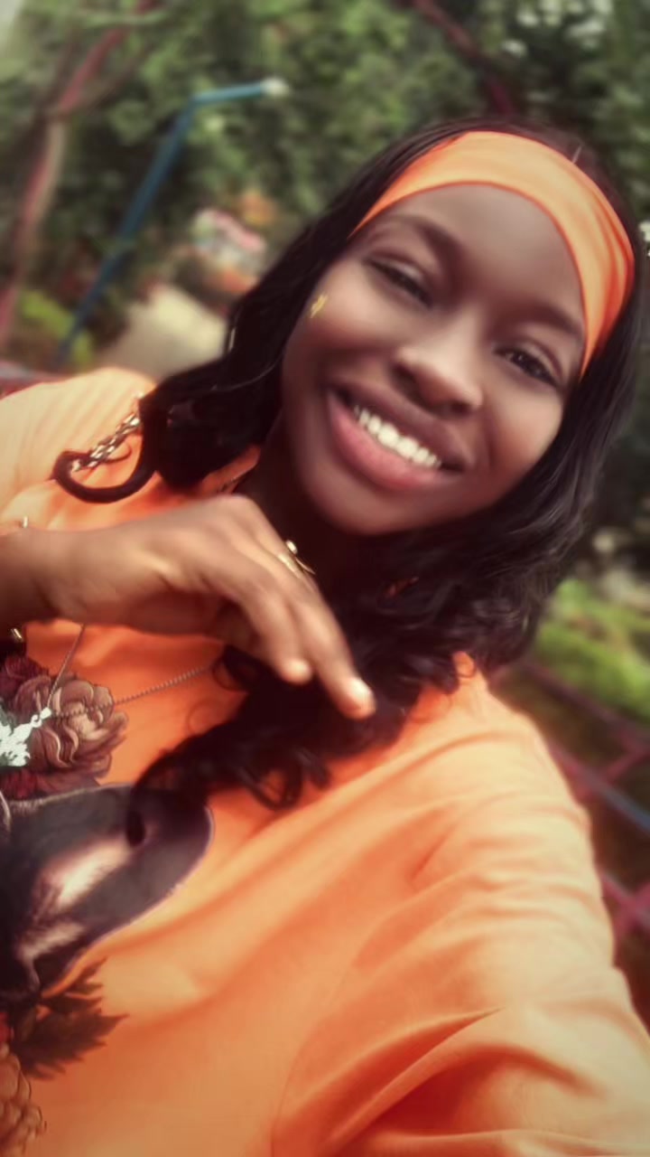 @say hey to bella🌸🌷💗🍫