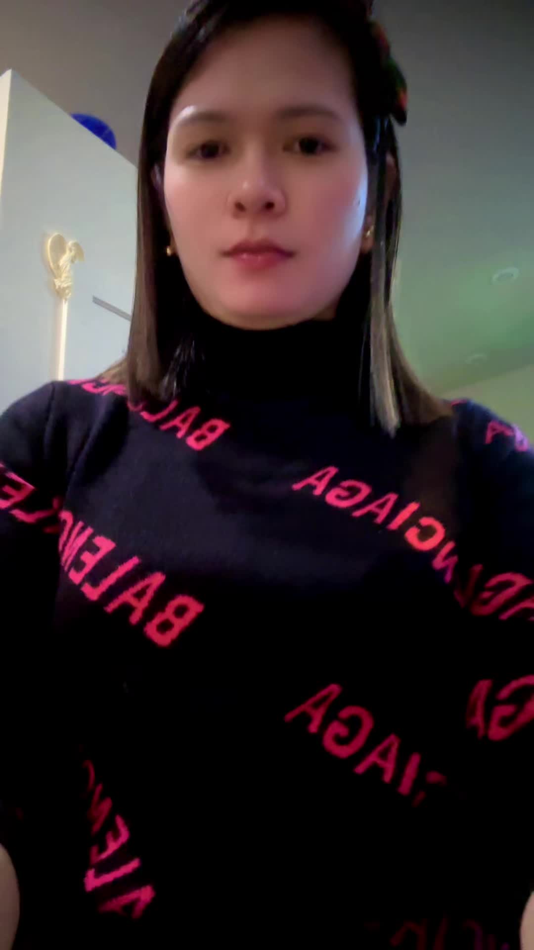 @nicolevaug