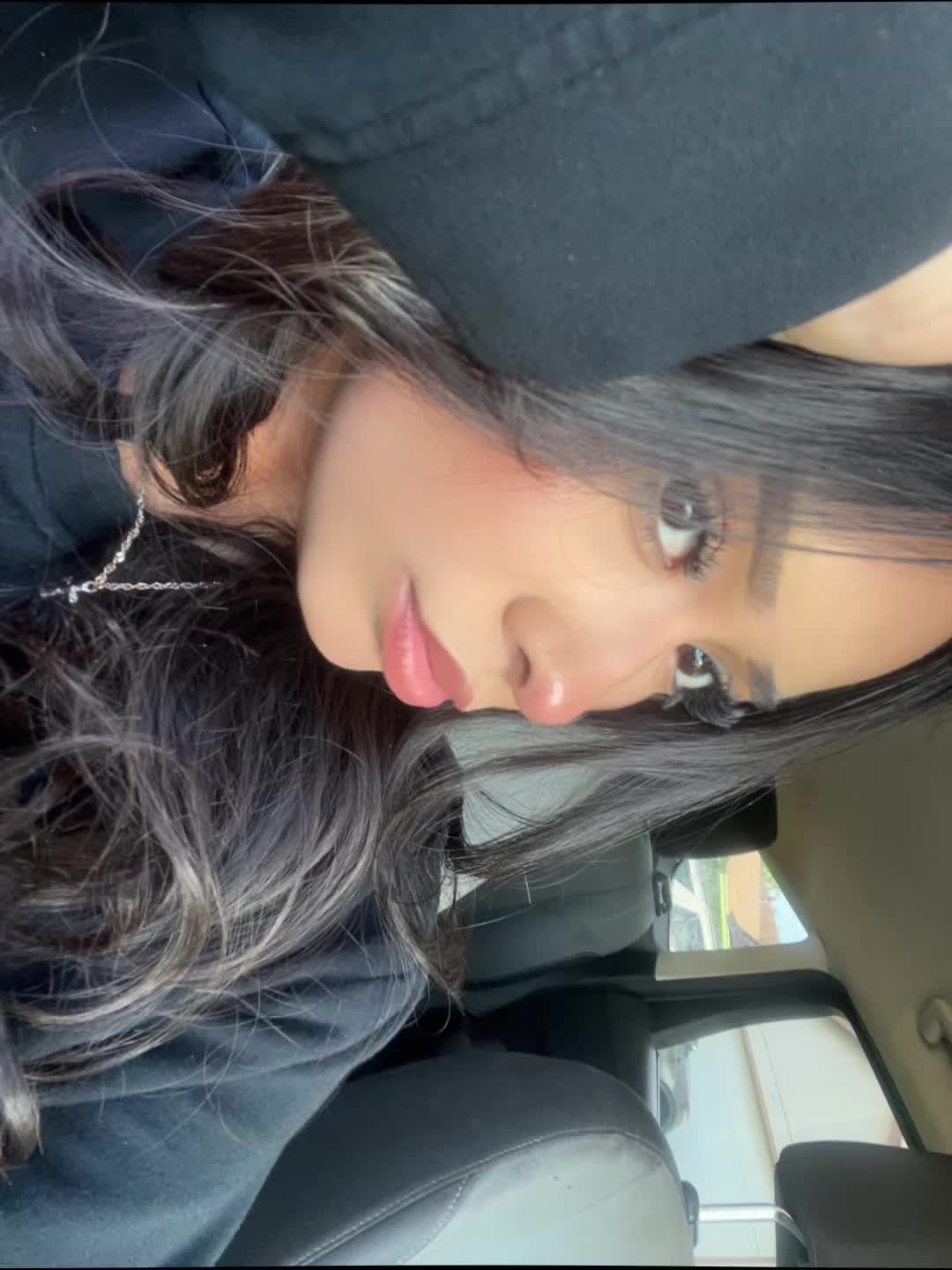 @ℰ𝓁ℯ𝓃𝒶🥀
