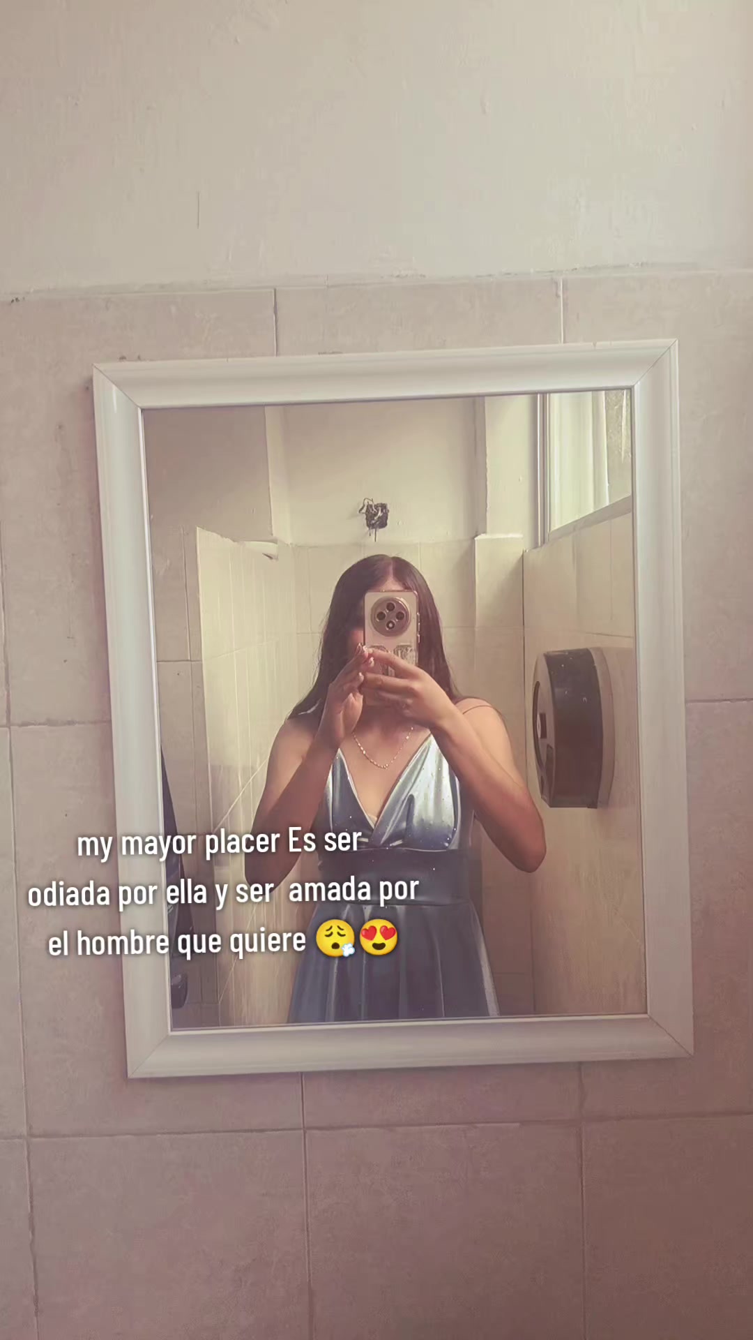 @Verónica León
