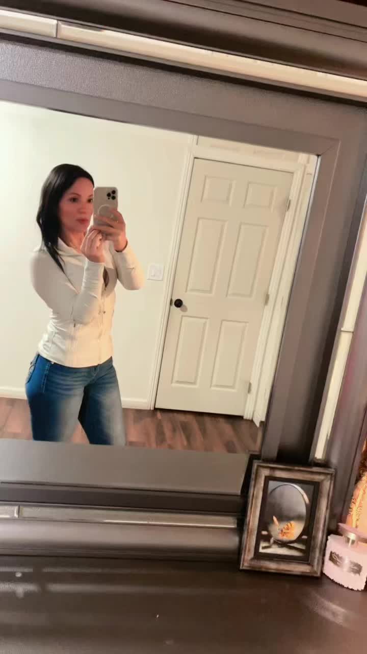 @Erika 🍁Larios 🥀