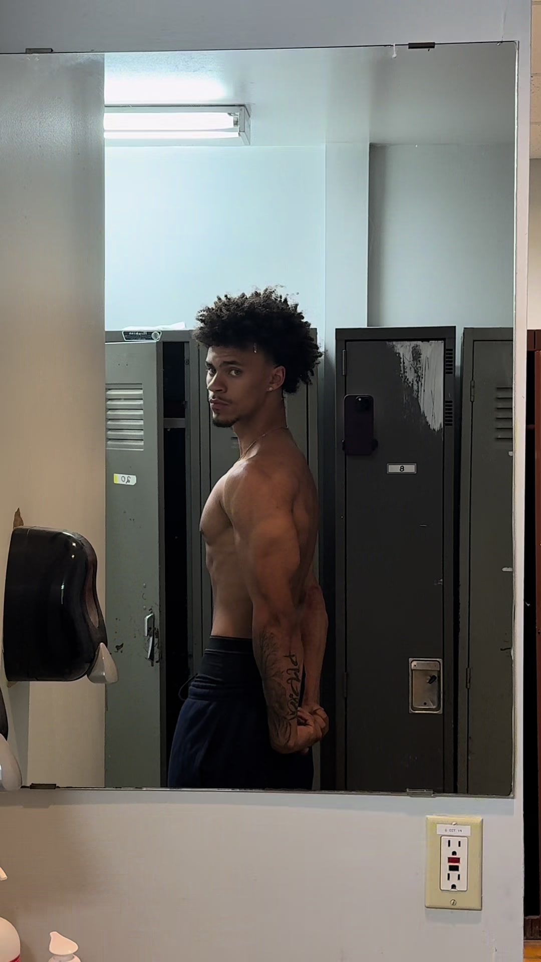 @d