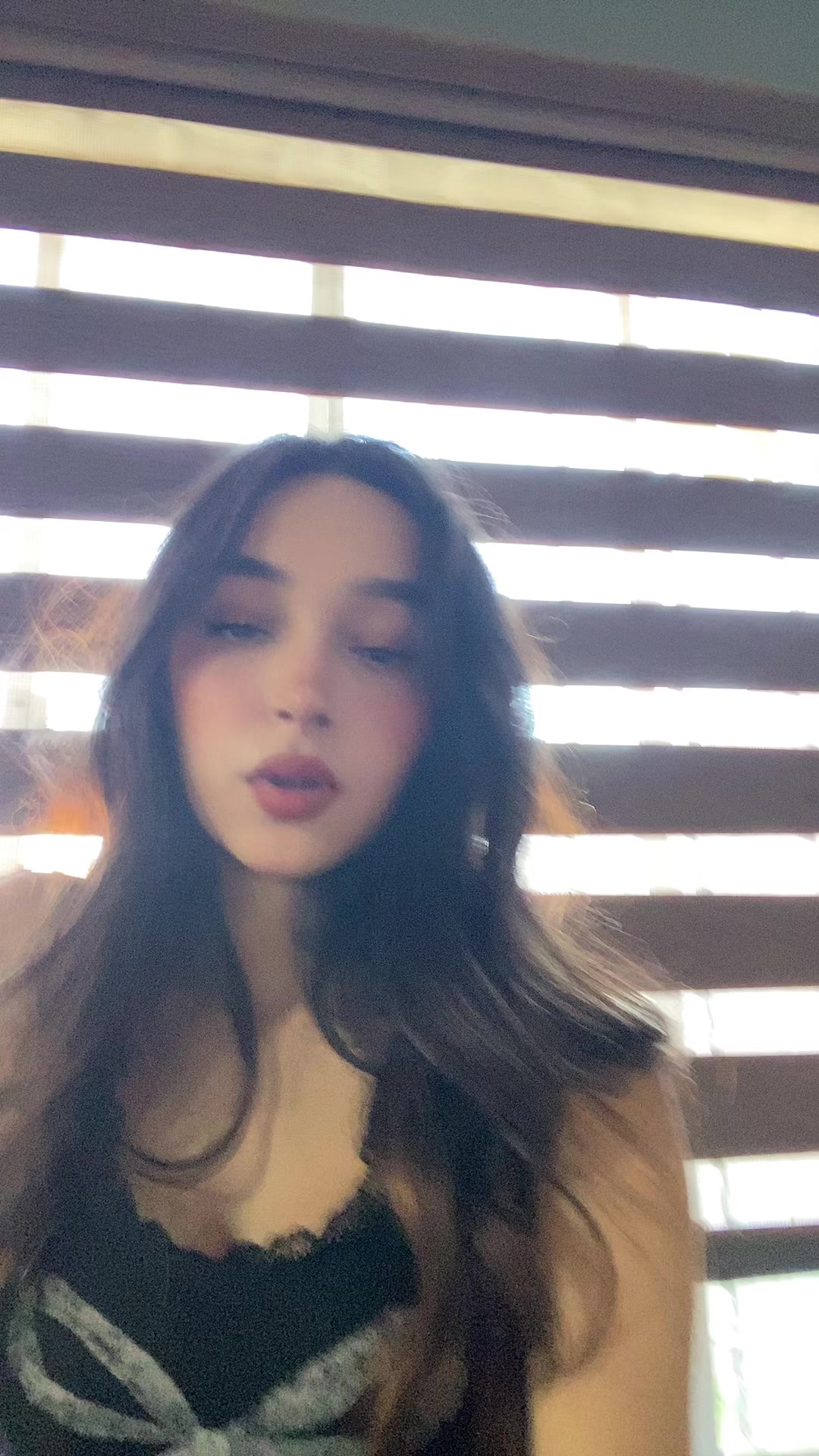 @bella