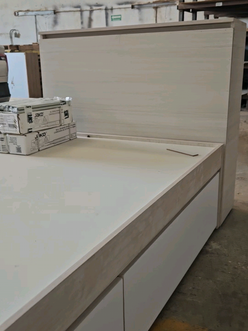 @Namore Muebles