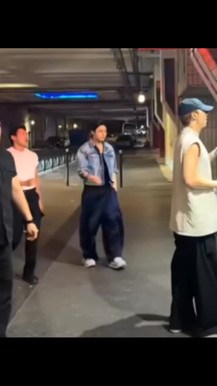 @ᥫ᭡𝐉𝐤 𝐞𝐝𝐢𝐭𝐬 ᥫ᭡