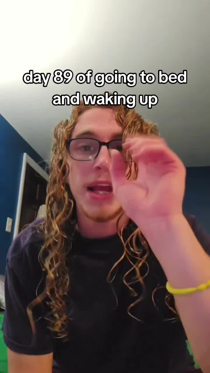 @GoldieGl0cks