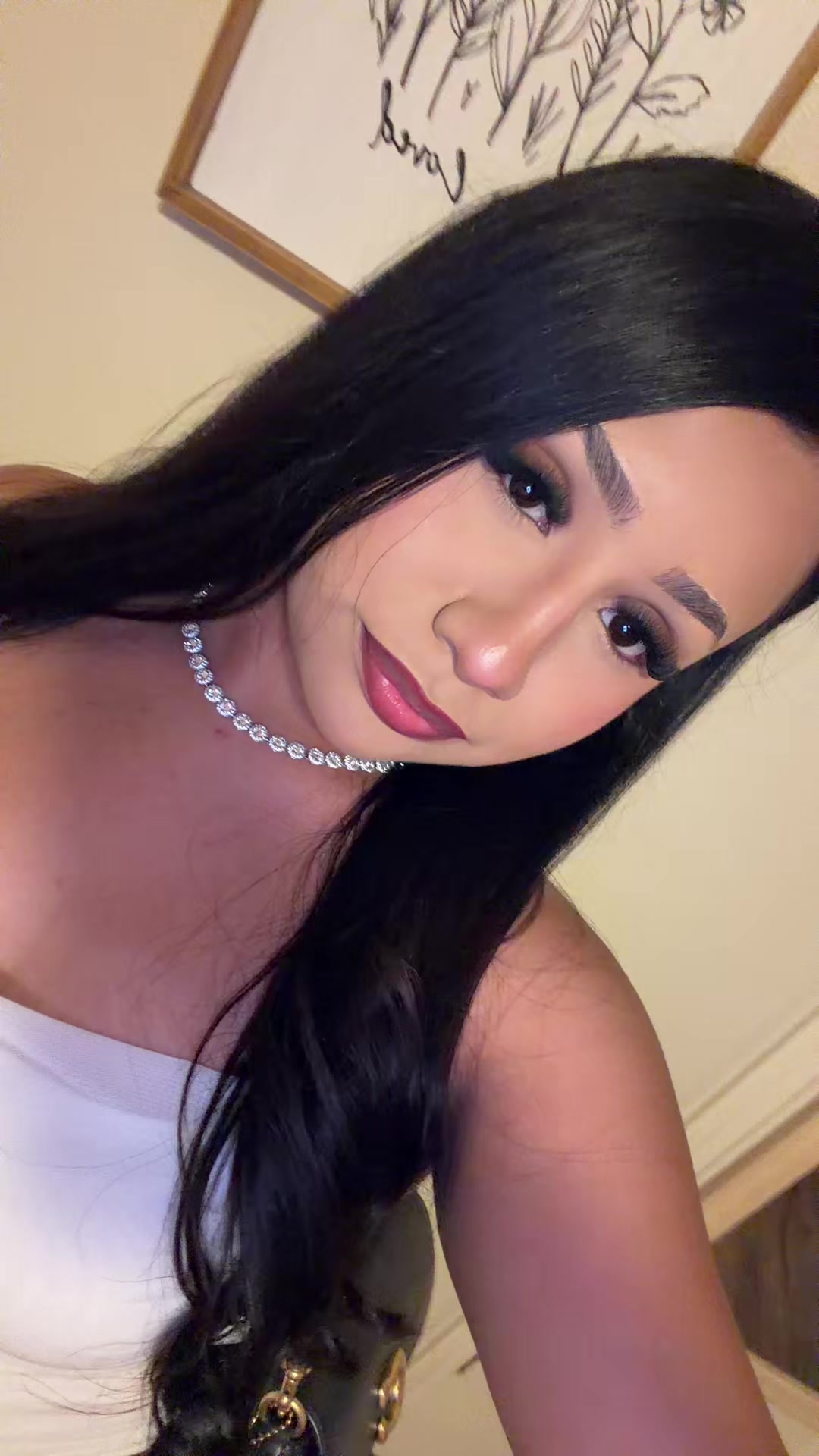 @Bella