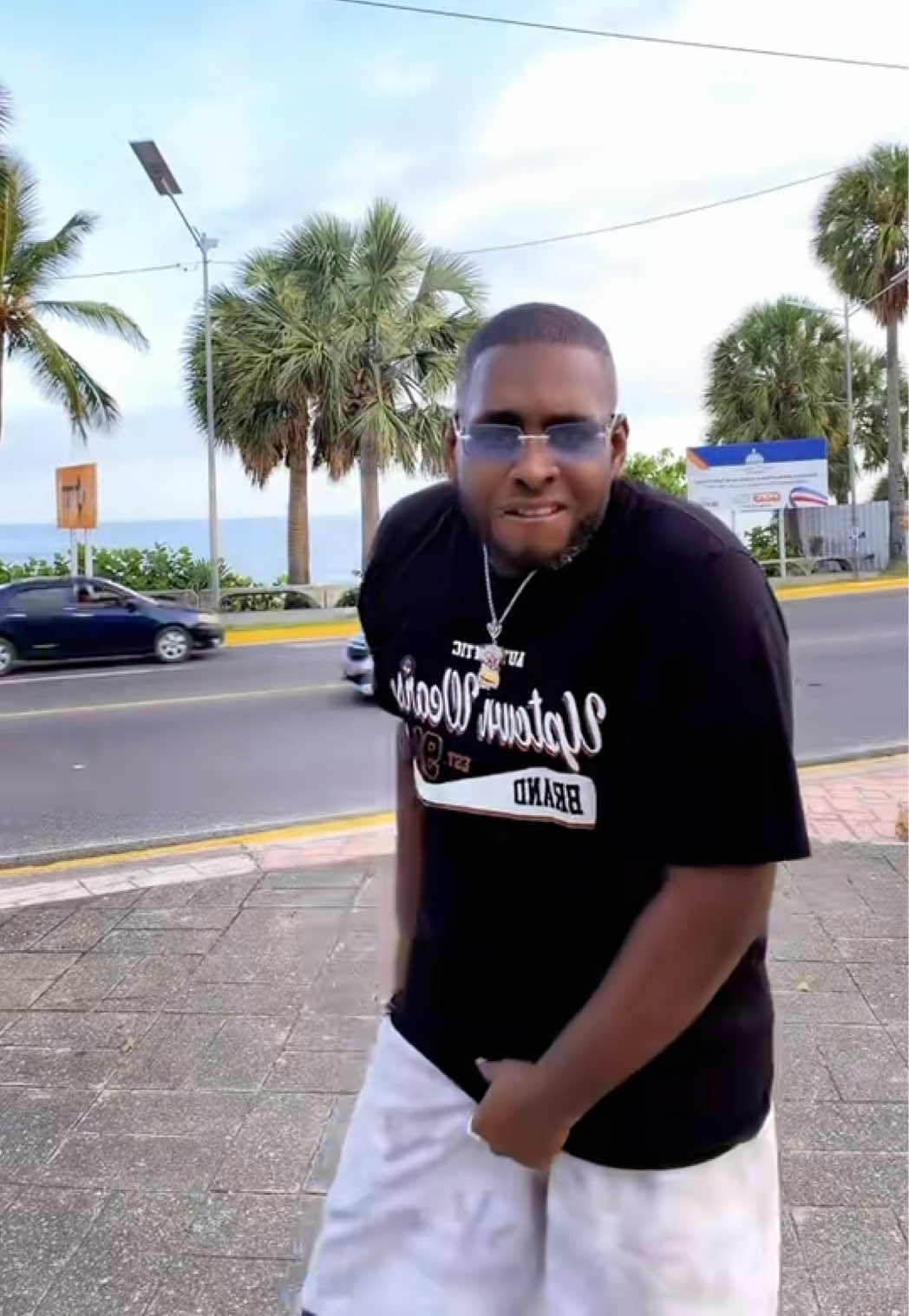 @Mr Black La Fama
