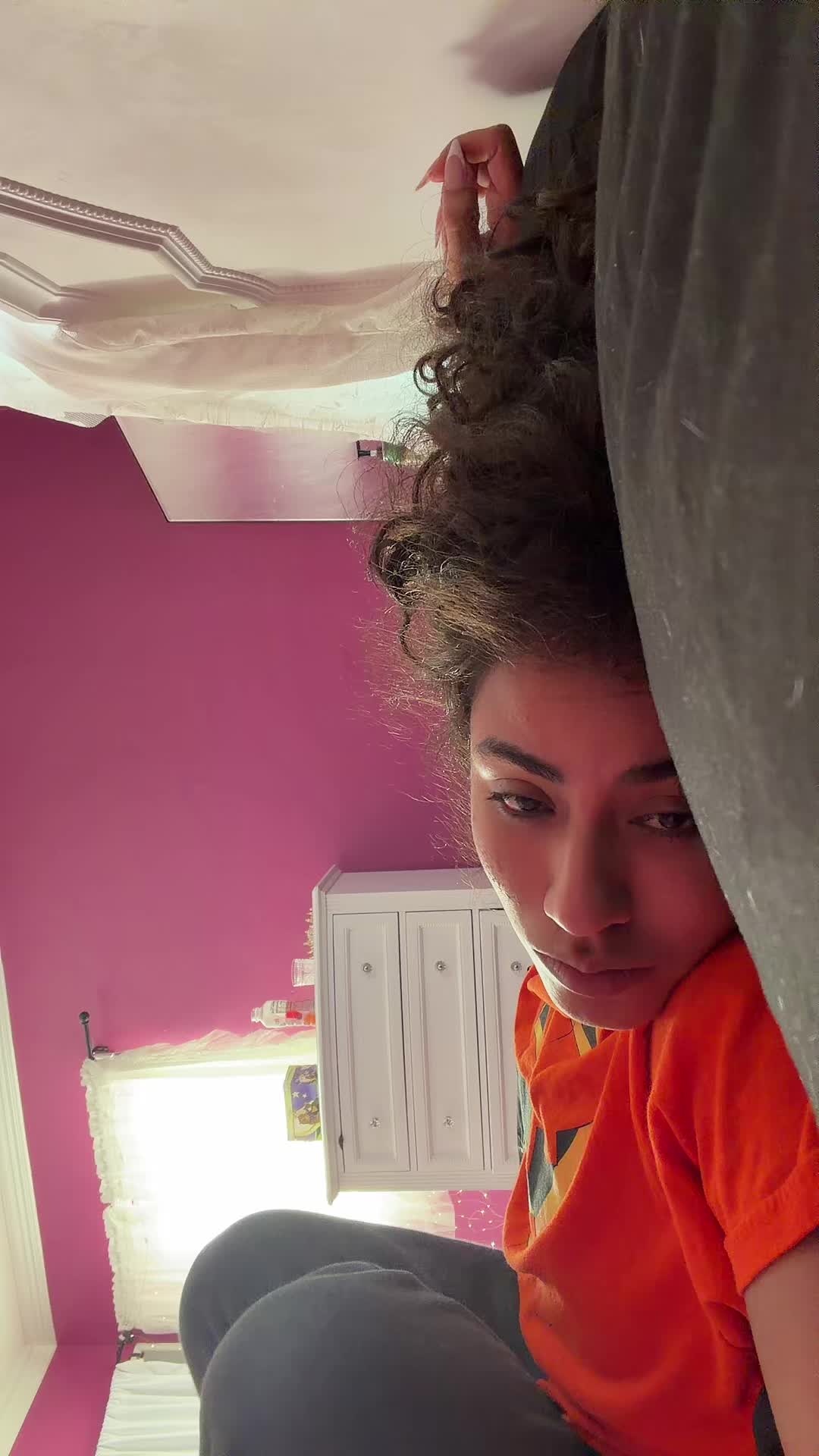 @️