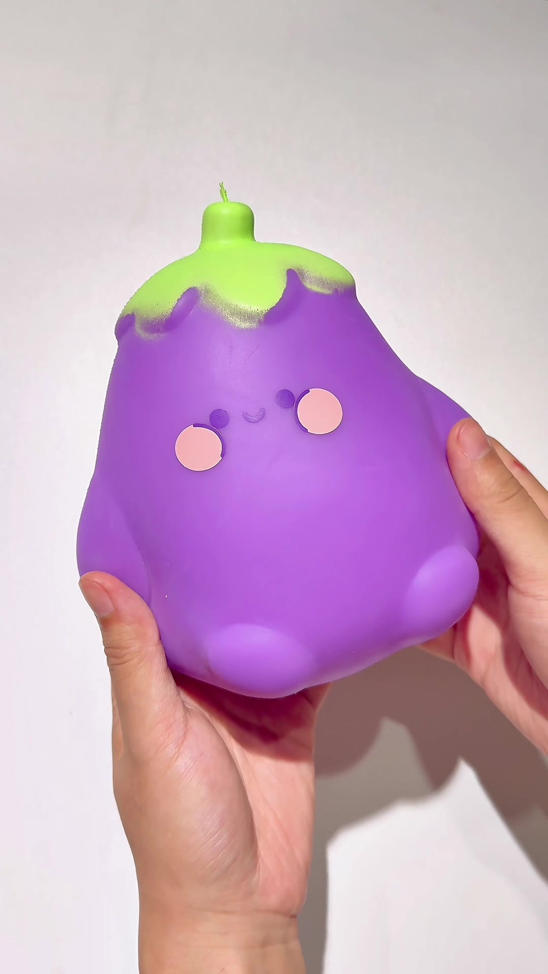 @momota squishy