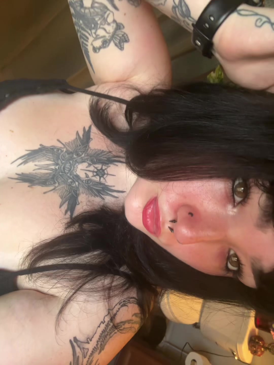@😸