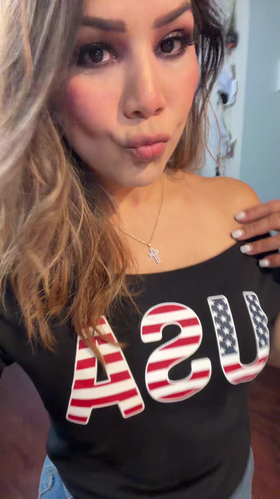 @L.N Ana Lau
