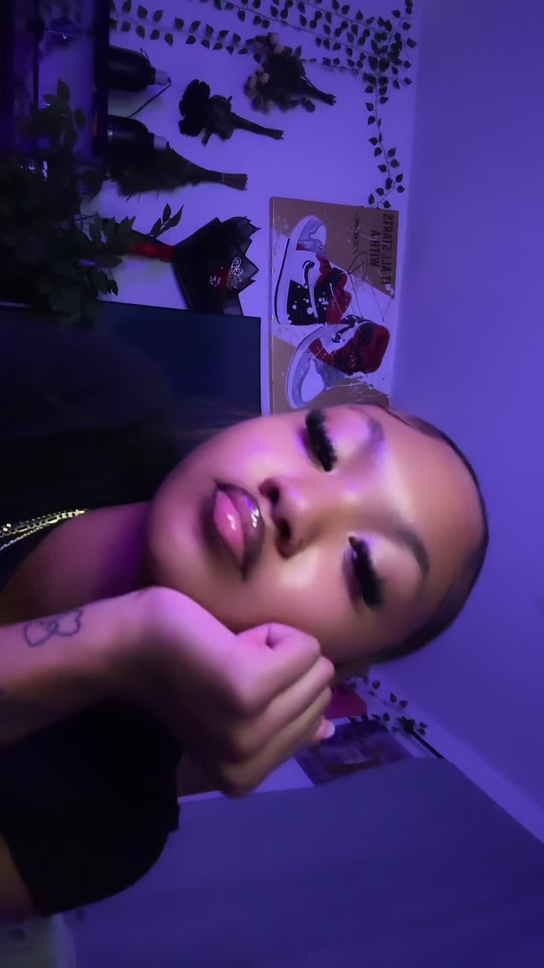 @𝒶𝓎𝓈𝒾𝒶
